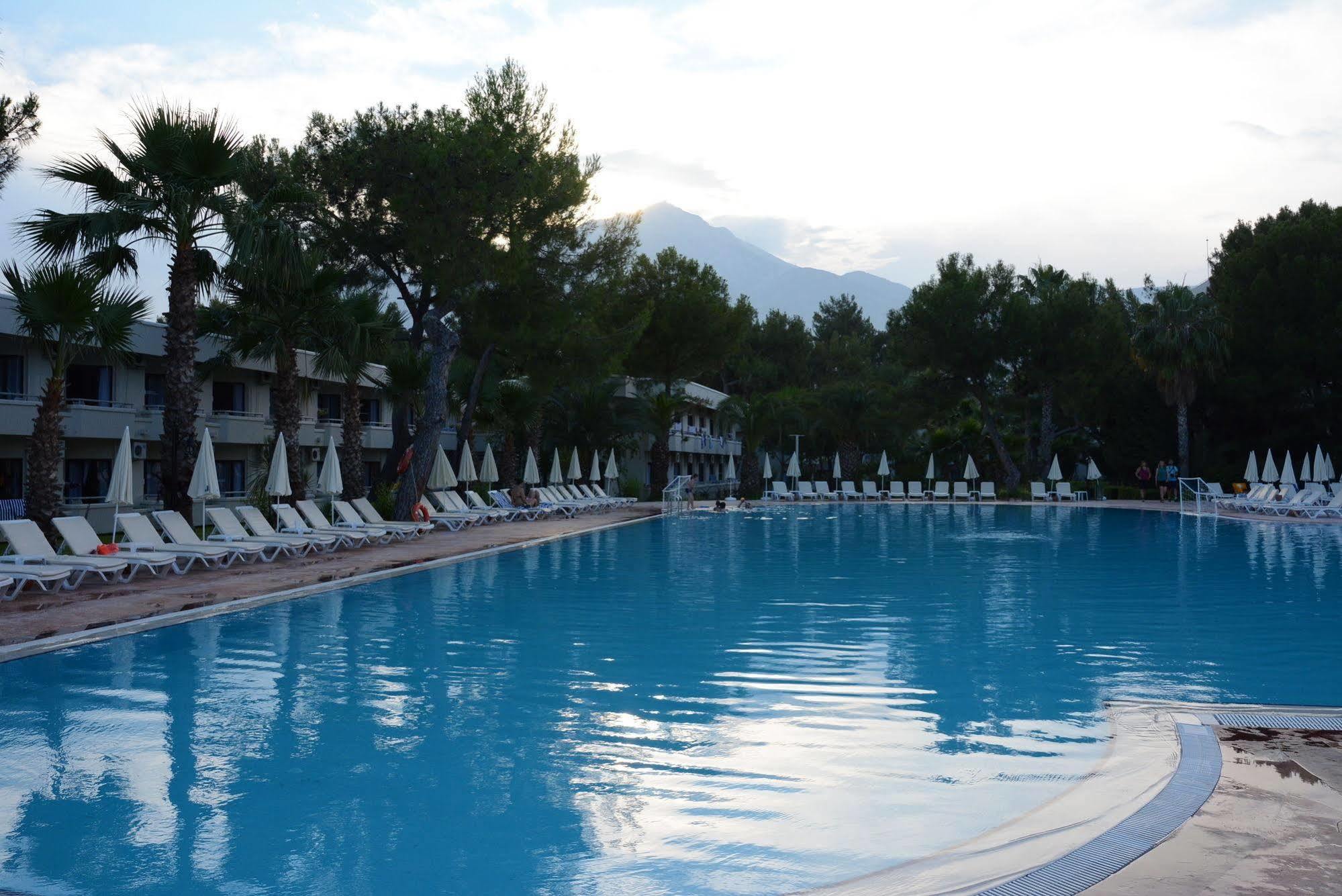 Fun And Sun Club Saphire Hotel Tekirova Bagian luar foto
